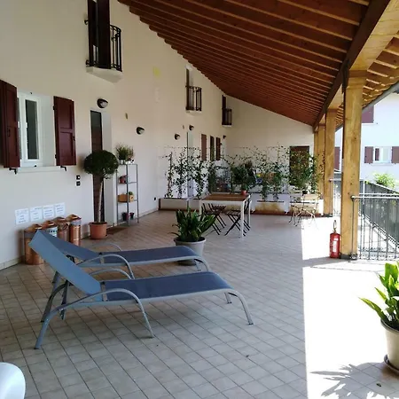 Сasa de vacaciones Designcontrodesign Desenzano del Garda